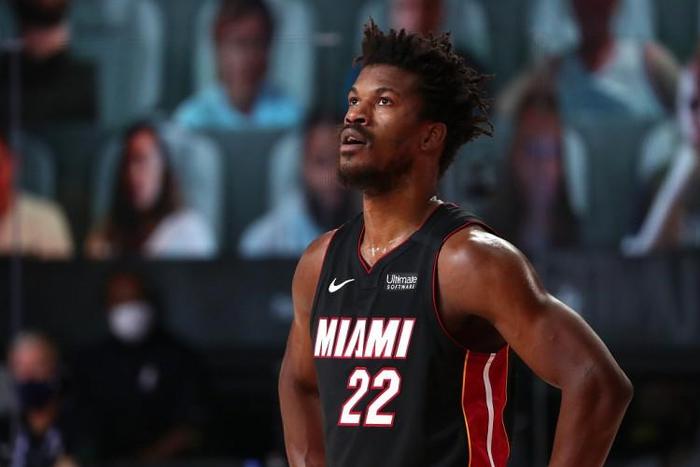  巴特勒准三双热火力克奇才止住颓势