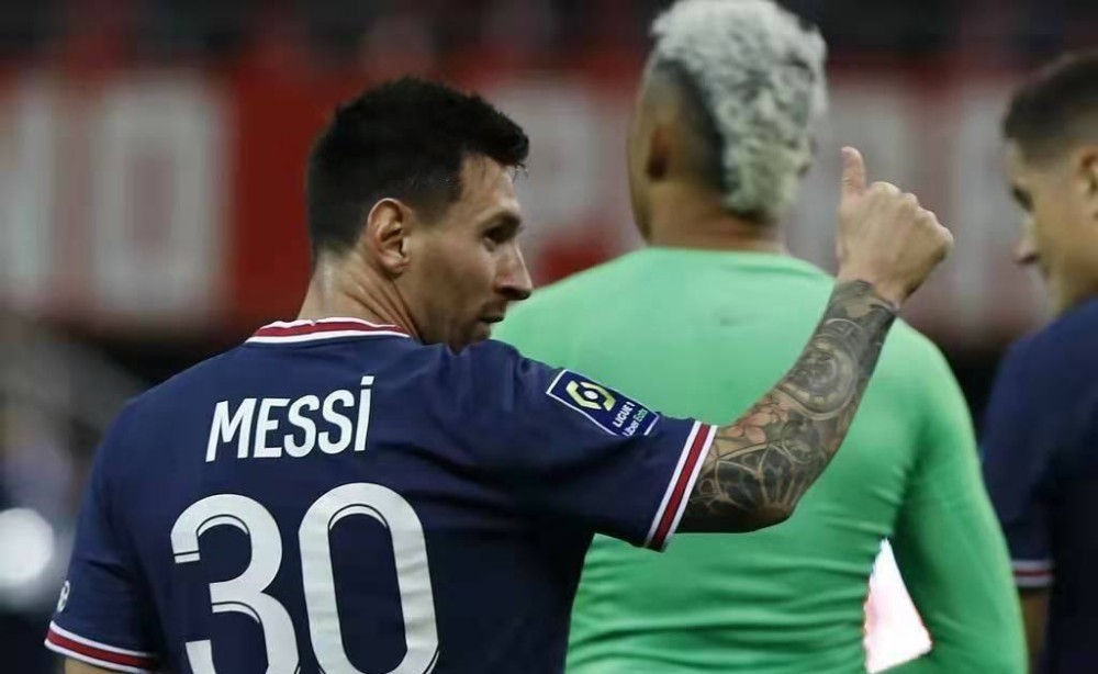  巴黎圣日耳曼轮换阵容仍显强大实力