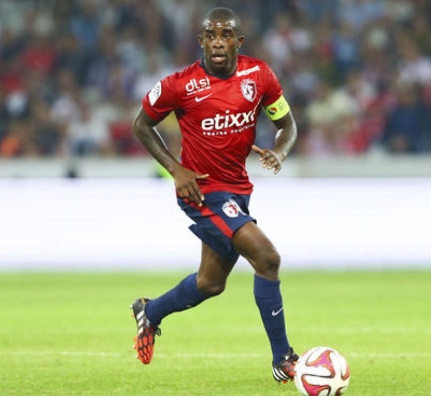  斯特拉斯堡定位球配合精妙战胜雷恩显实力