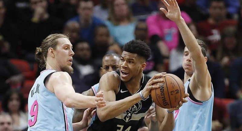  富勒姆前锋米特罗维奇遭禁赛三场引争议  